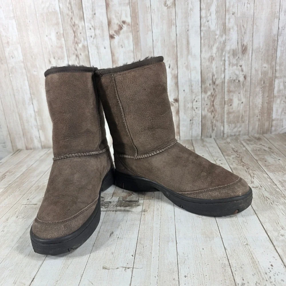 UGG Australia Ultimate Short 5275 Women's Brown Sheepskin Lined Boots Size W6‎